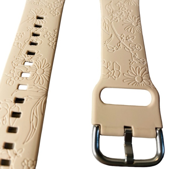 Apple Watch Silicone Band Floral Engraved Flowers Ivory  38/ 40/ 41mm Women's - Picture 5 of 5